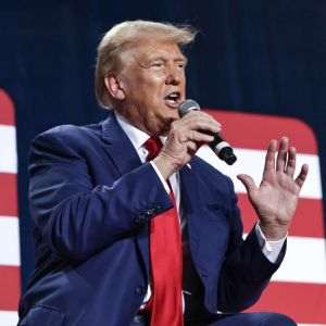 Donald Trump a semnat un decret pentru crearea unui permis de şedere „auriu” în valoare de un milion de dolari